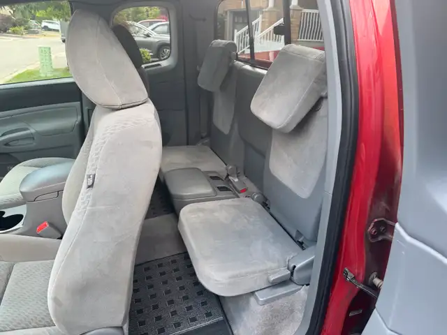 Toyota Taccoma in Cars & Trucks in Mississauga / Peel Region - Image 10