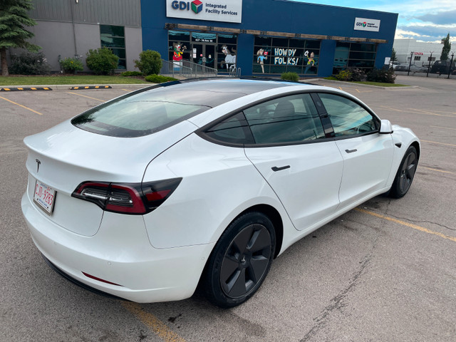 2021 Tesla Model 3 Standard Range RWD in Cars & Trucks in Calgary - Image 3
