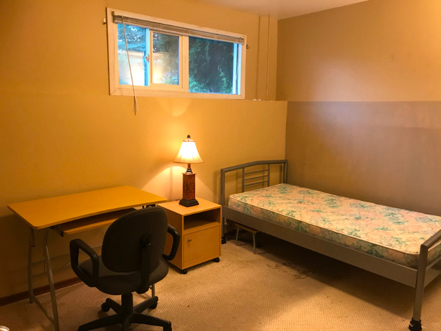 Room close to UnivCres-PembinaHwy/BlueTransit From February 2024 in Room Rentals & Roommates in Winnipeg