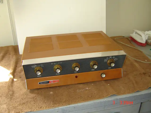 Vintage Heathkit Daystrom AA-151 Stereo Tube Amplifier-Untested in General Electronics in City of Toronto - Image 4