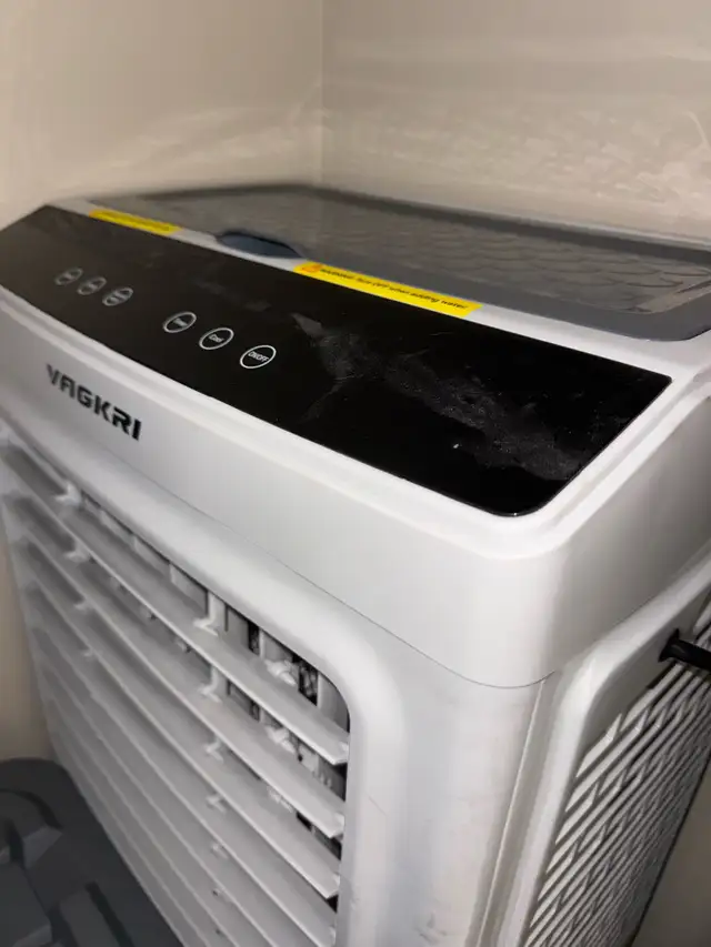 Water cooler468226309820272640