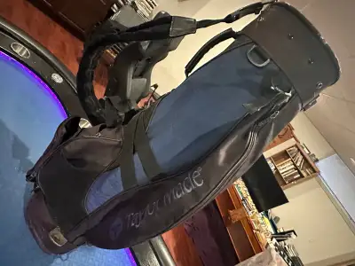 2 x Golf Bags Taylor Made plus durable travel bag, View more