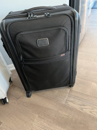 Tumi Short Trip Expandable 4 Wheeled packing case