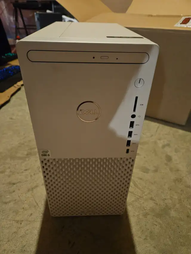 Dell xps 8940 gaming desktop computer with rx5700 graphics card in Desktop Computers in Edmonton - Image 2