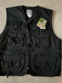 Multi pocket travel vest