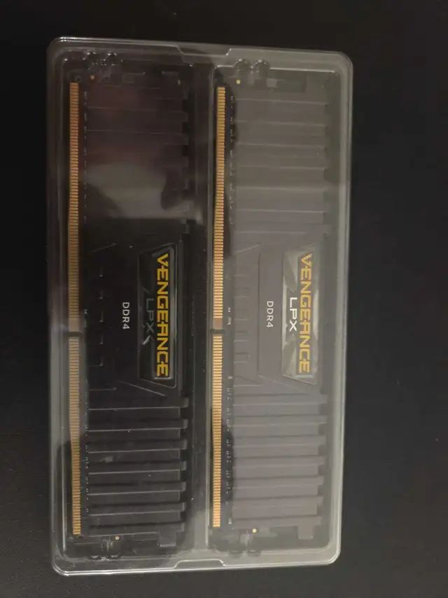 corsair vengeance 3200MHz in Desktop Computers in Edmonton - Image 3