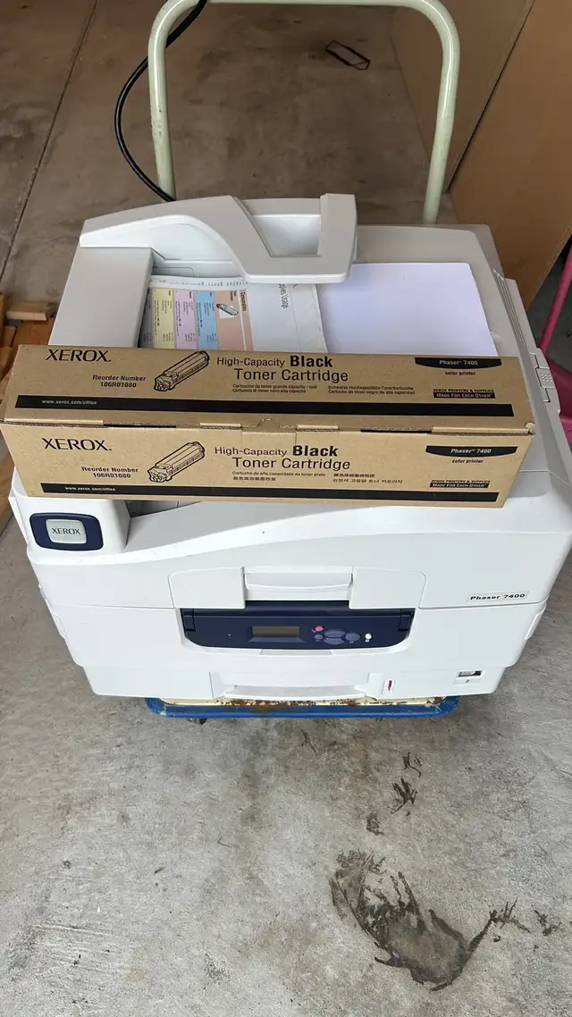 Xerox phaser 7400 color printer in Printers, Scanners & Fax in Mississauga / Peel Region - Image 3