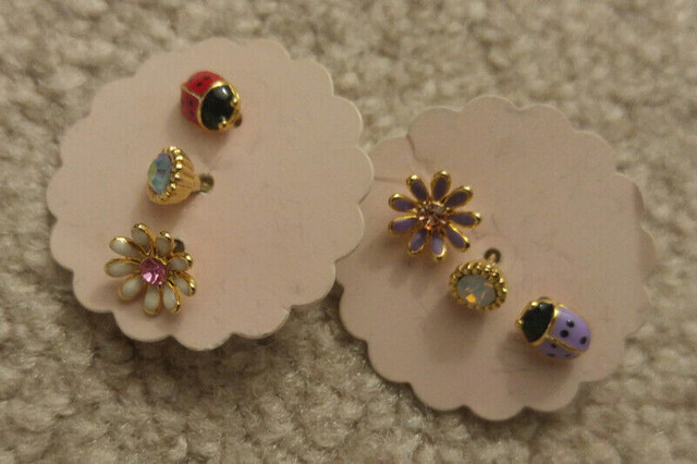 Cute earrings in Jewellery & Watches in City of Toronto