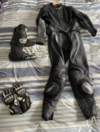 Women’s Motorcycle/race leather suit & gloves