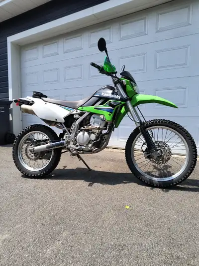 *** PAR TÉLÉPHONE SEULEMENT S.V.P*** 5I4-9'1'2-2'2'1'2! ***KAWASAKI KLX-250, SEMI-ROUTE SEMI-TRAIL,...