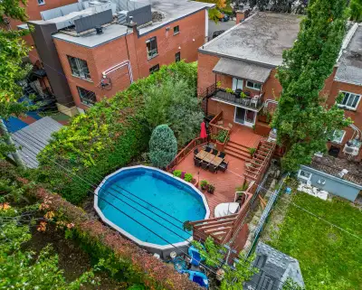 Bienvenue dans votre nouveau chez-vous ! Maison entièrement rénovée, disponible en location à la cha...