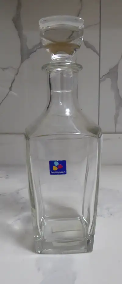 Solid decanter weighing in at 2 lbs and 10.25 inches tall. Fill it up with your favorite whiskey or...