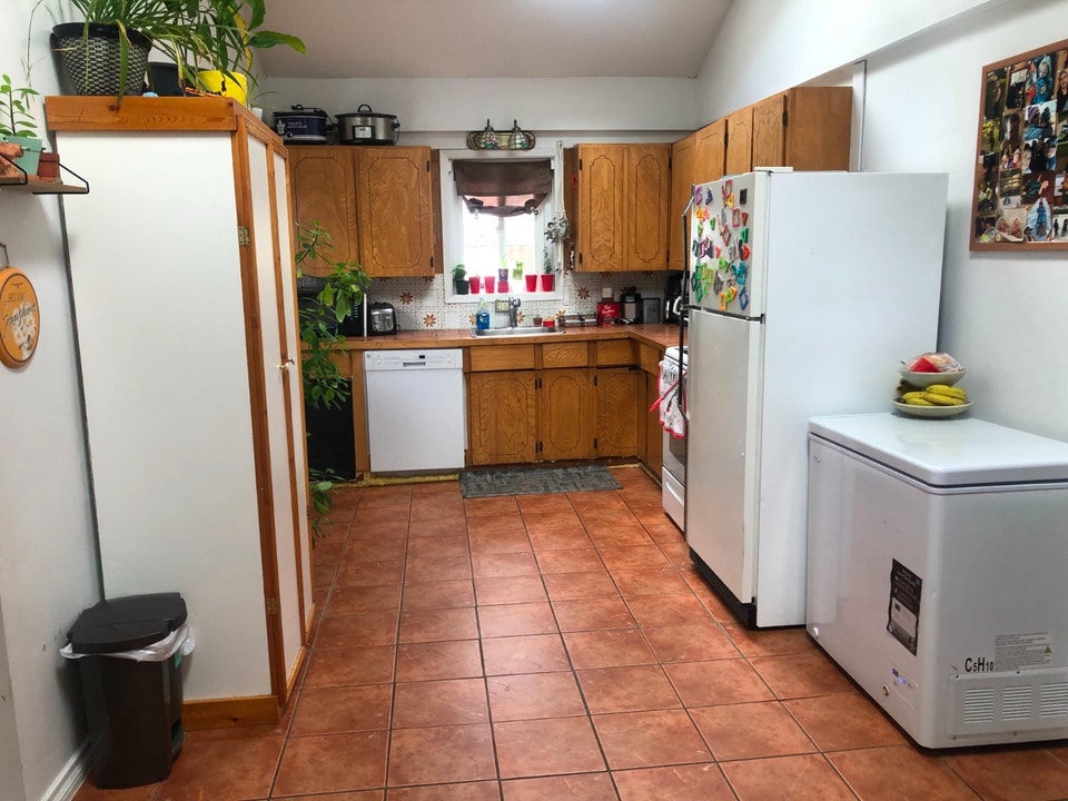 Two-bedroom character home for rent in Coldstream 5