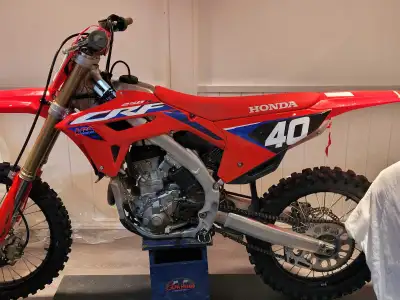 2024 CRF250R in brand new condition Never raced 9.7 hours total Vet ridden Meticulously maintained a...