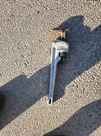 18:inch ridgid pipe wrench good condition 65 dollars