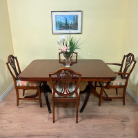 Old Vintage Mahogany Duncan Phyfe Dining Table and Set of Chairs