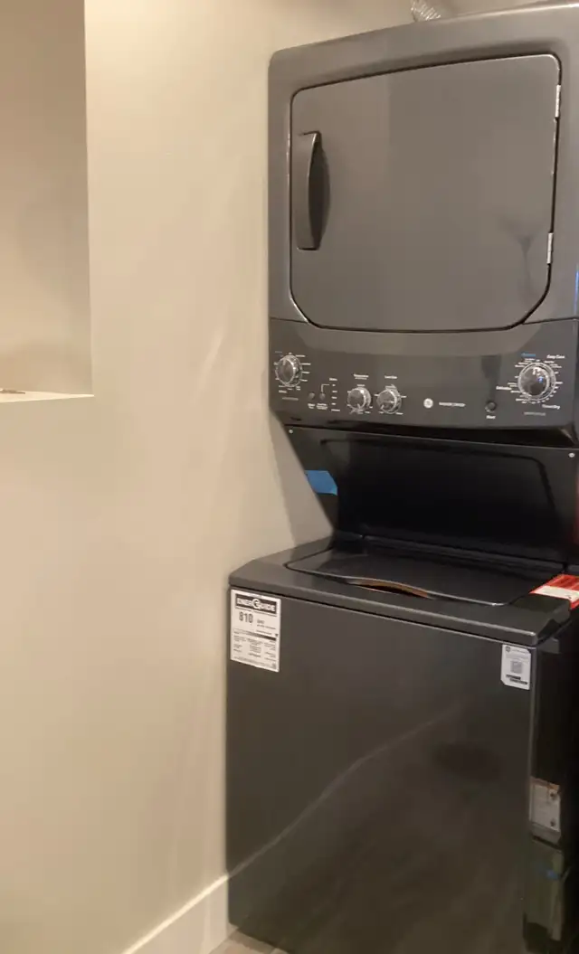 FOR RENT: Beautiful Furnished Home.(All Utilities Included) in Long Term Rentals in City of Halifax - Image 10