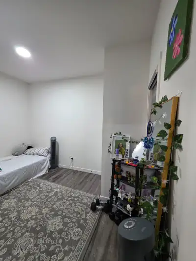 I am offering a bright and clean furnished bedroom for rent, featuring comfortable sleeping arrangem...