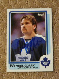 Wendel Clark Rookie Card RC Autographed Card Toronto MapleLeafs