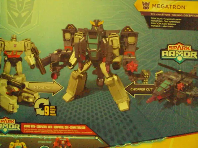 TRANSFORMERS - MEGATRON AND CHOPPER CUT - 2018 in Arts & Collectibles in Barrie - Image 7