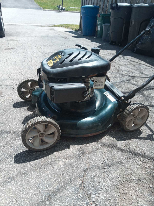 Yardworks 21' Lawnmower for sale in Outdoor Tools & Storage in Hamilton