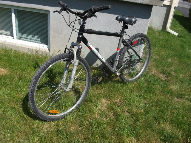 Vélo pour homme dans Randonnée, ville et hybrides  à Saint-Jean-sur-Richelieu - Image 2