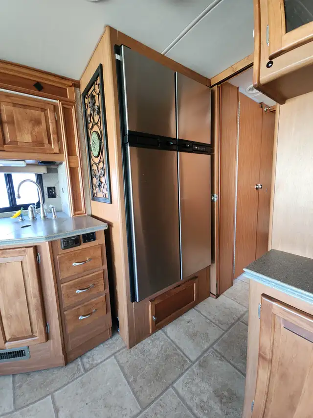 2008 Tiffin allegro bay 35 tsb in RVs & Motorhomes in Longueuil / South Shore - Image 10