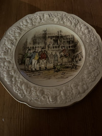 Crown Ducal Florentine decorative plate