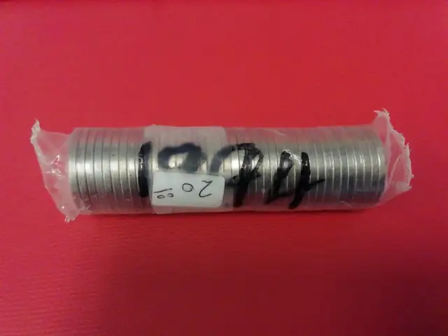 1994 Canada    5¢ coin roll in Arts & Collectibles in Mississauga / Peel Region - Image 2