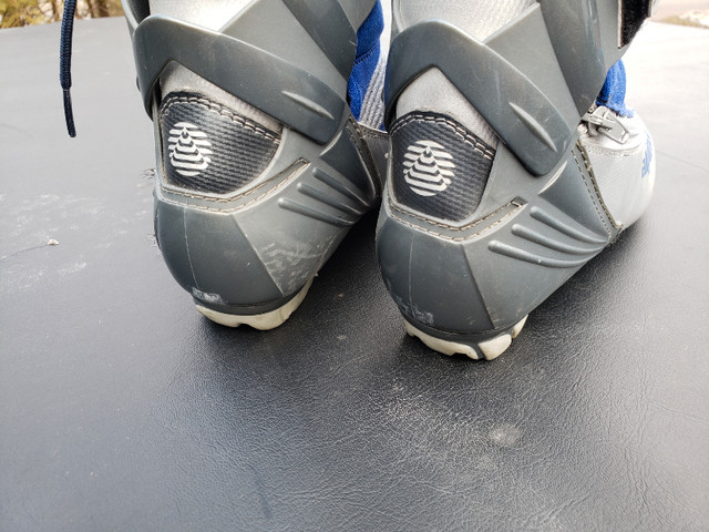 Alpina NNN Cross Country Ski Boots  Size EUR 42 in Ski in Barrie - Image 2