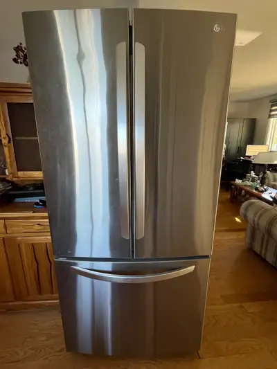 Réfrigérateur LG Inox à porte à deux battants, View more
