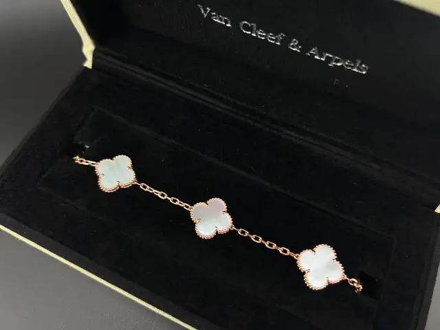 Van Cleef & Arpels, Bracelet, Mother-of-pearl63235093675779121