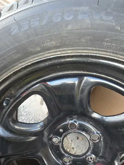 Set of 4 Michelin X -Ice Snow tires....... 235/60 R18 》Mounted on Steel rims ( police rims - no dog...