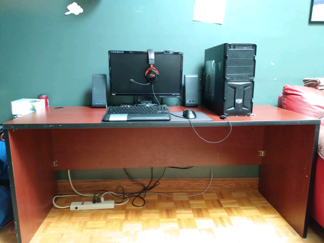 Office/home computer desk in Desks in City of Toronto - Image 4