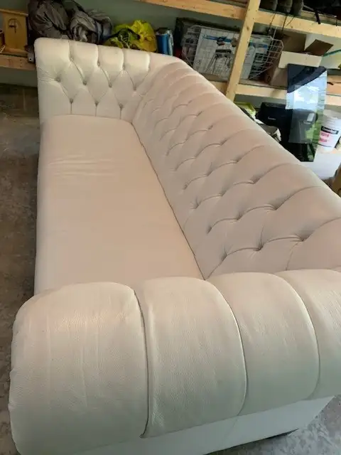 Leather Sofa in Couches & Futons in Kingston - Image 2