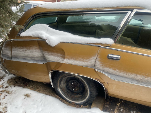 1973 Plymouth Satellite Regent Station Wagon  in Auto Body Parts in Calgary - Image 2