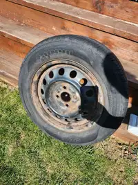 Set pneus d'été 185/65R14 sur rime 