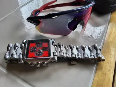 Watch OAKLEY MINUTE  MACHINE, View more