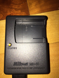Nikon MH-65 Li-Ion Battery Charger