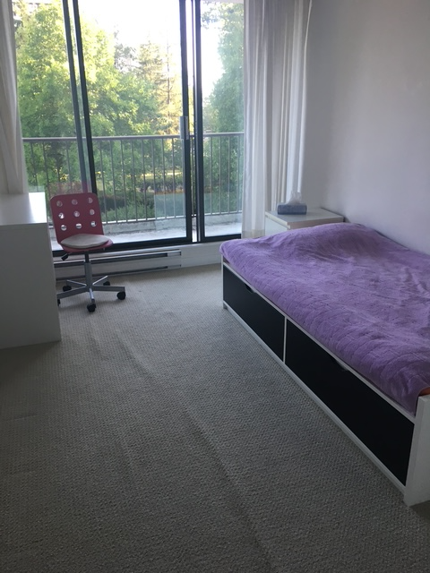 $1,100/1 br – Female only room - GREAT LOCATION, METROTOWN BURNABY, 4165Maywood St Hello there, The...