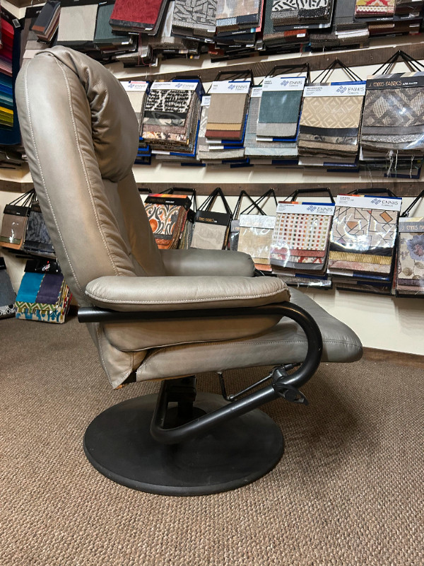 Leather RENO CHAIR and OTTOMAN (swivel) in Chairs & Recliners in Dartmouth - Image 3