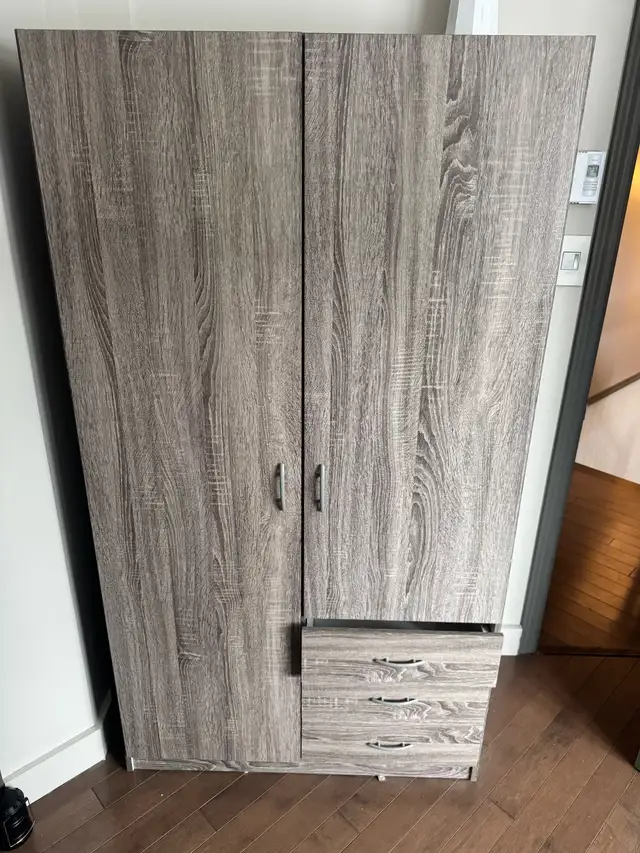 ensemble de chambre: base de lit simple avec tiroirs et armoire in Multi-item in Trois-Rivières - Image 3