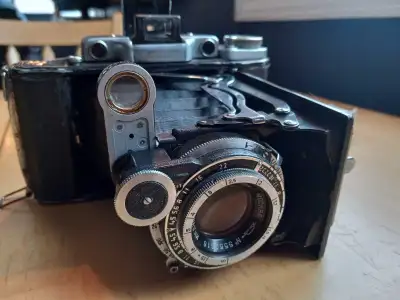 Soviet 120 film camera, View more