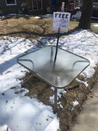  Free Outdoor Table 