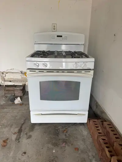 GE Profile 30” White Gas Stove – Excellent Condition, View more