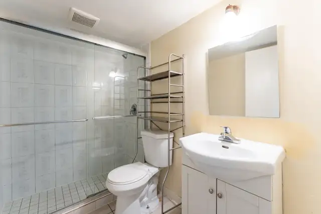 4-bed basement @Yonge & Finch (COHB applicants) in Long Term Rentals in City of Toronto - Image 9