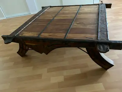 Celle table unique en bois et métal, View more