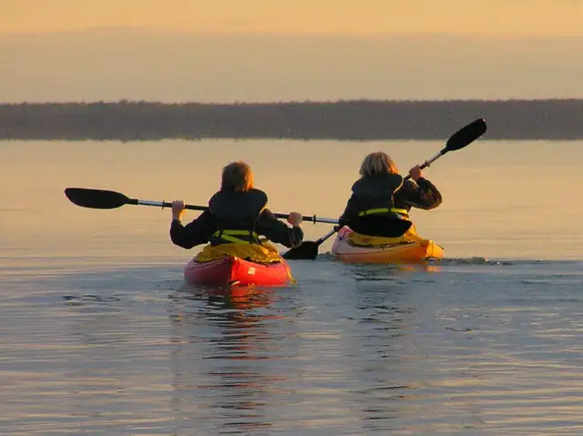 Lakefront Cottage - Lake MB - 2-night minimum in Manitoba in Canada - Image 12