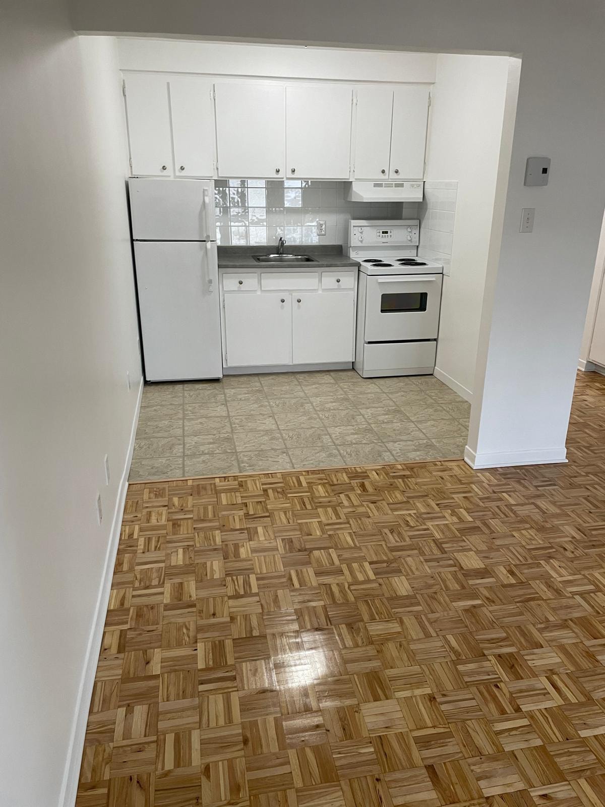 3 et demi - Montréal-Nord - Électros - Dispo — photo 3