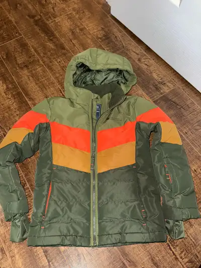 Excellent like new condition kids mountain warehouse jasper II water resistant ski jacket. Size 5-6...